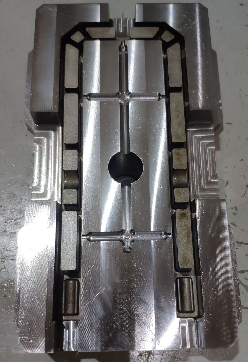 Пресс форма для металла